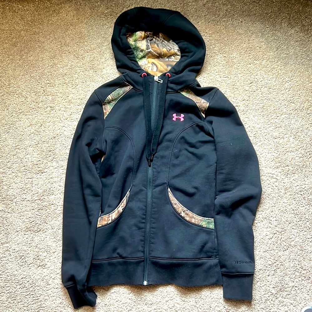 Woman Under Armour Camouflage Fleece Jacket